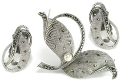550.90: Schmuck, Sets