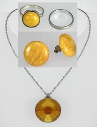 550.90: Schmuck, Sets