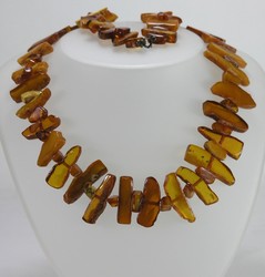 550.30: Schmuck, Ketten / Colliers / Anhänger
