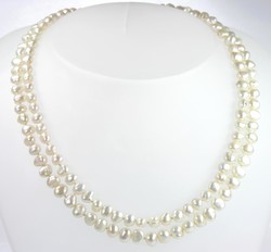 550.30: Schmuck, Ketten / Colliers / Anhänger