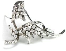 550.40: Schmuck, Broschen / Nadeln