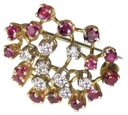 550.40: Schmuck, Broschen / Nadeln