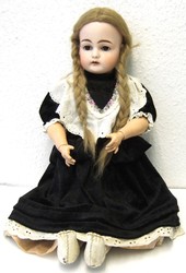 700.10: Dolls