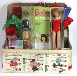 700.10: Dolls