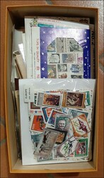 ESTERO - 1900/1980 circa - Scatola da scarpe con accumulazione del ...