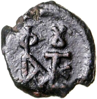 BYZANZ. IUSTINUS II. 565-578. AE-Penta 15mm 2,06g, Konstantinopel. ...