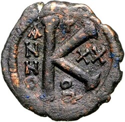 BYZANZ. IUSTINIANUS I. 527-565. AE-Halbfollis 29/28mm ("20"= 546/547) ...