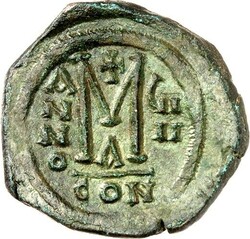 BYZANZ. MAURICIUS TIBERIUS 582-602. AE-Follis 33mm ("8"=589/590) 12 ...