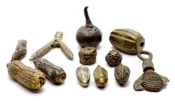 AFRIKA. GHANA - ASHANTI GOLDGEWICHTE. Lot Naturabgüsse Gelbbronze ...