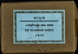 Yvert B106. 1986. Christmas 1986. Set of 250 sealed souvenir sheets ...