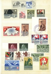 Einsteckalbum mit losen Marken, Doubletten, Briefstücken, dazu ca. ...