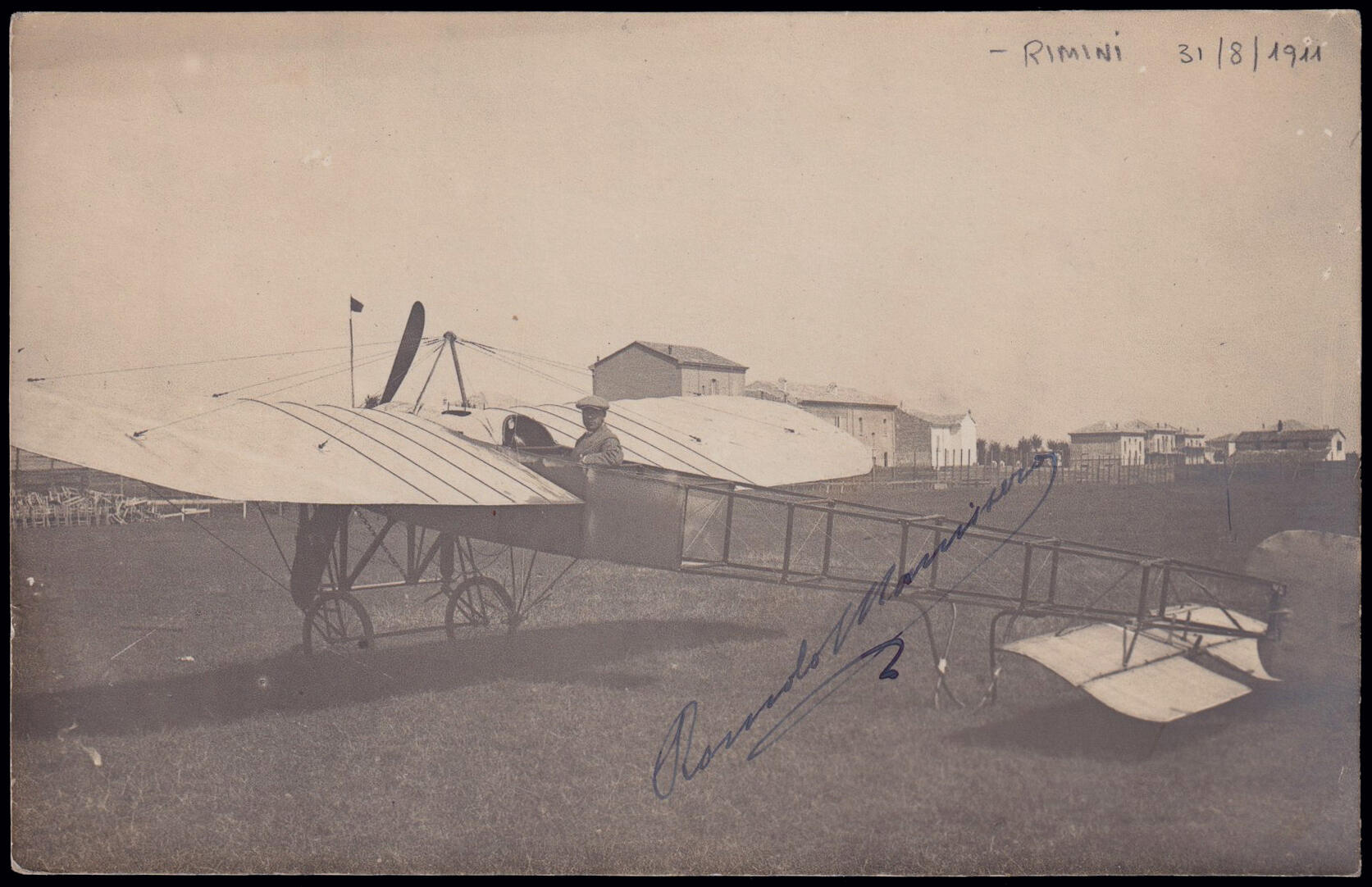 1911 RIMINI RIUNIONE AVIATORIA. Cartolina fotografica del pilota ...