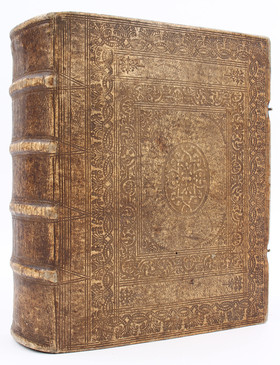 Eleonora, Granat-Apffel