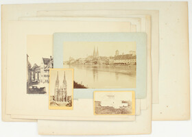 Regensburg. 11 Fotografien.