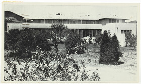Mann, Eigenh. Postkarte. 1947