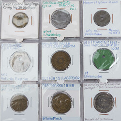 Schöne Sammlung von Notgeld-Münzen und ein paar Medaillen im Album. ...