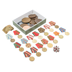 UdSSR – Konvolut Auszeichnungen und Medaillen, 35 Stück. Darunter ...