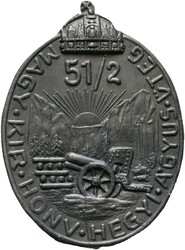 200.80.80.10: Military, badges, cap badges