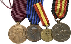 ITALIEN - Königreich  Konvolut von 4 Miniaturen von Auszeichnungen ...