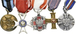 POLEN - Auszeichnungen und Medaillen Konvolut von ca 66 Miniaturen ...