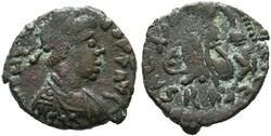 AE4 (0,96g) ca. 425-435 n. Chr. Roma, 5. Offizin, Büste mit ...