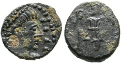 AE-Münze (0,9g) ca. 5. Jhdt. n. Chr. Büste mit Perlendiadem, ...