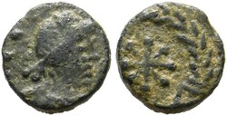 AE-Münze (0,63g) Büste mit Perlendiadem, Drapierung und Kürass / ...