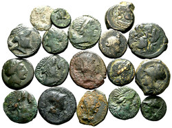 Lot Griechen (18) Lot von 18 Bronzemünzen, darunter: Thurium (1x), ...
