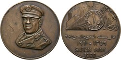 AE-Medaille (40mm) 1960 auf die Münzprägung von einer Millim-Münze ...