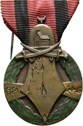 Orden des Palästina-Feldzuges 1948. AE patiniert, VS tlw. emailliert ...