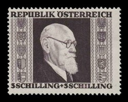 Austria: 2 complete sets, u/m. VF (Mi. 772A/775A, 776/783)