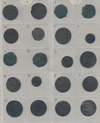 Spain, Collection of 32 copper coins in maravedis denominations. Many ...