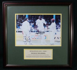 Framed displays 'Great Confrontations' photograph signed by Steve ...