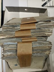 Important ensemble de + de 1950 plis classés par type ...