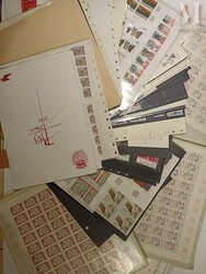 Ensemble de TP en feuilles, fragments de feuilles période 1970-1990. ...