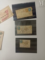 Une pochette contenant une petite correspondance dont trois ballons ...