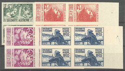 Non dentelé. Nos 249a à 252a, tous en bloc de quatre bdf. - TB ...