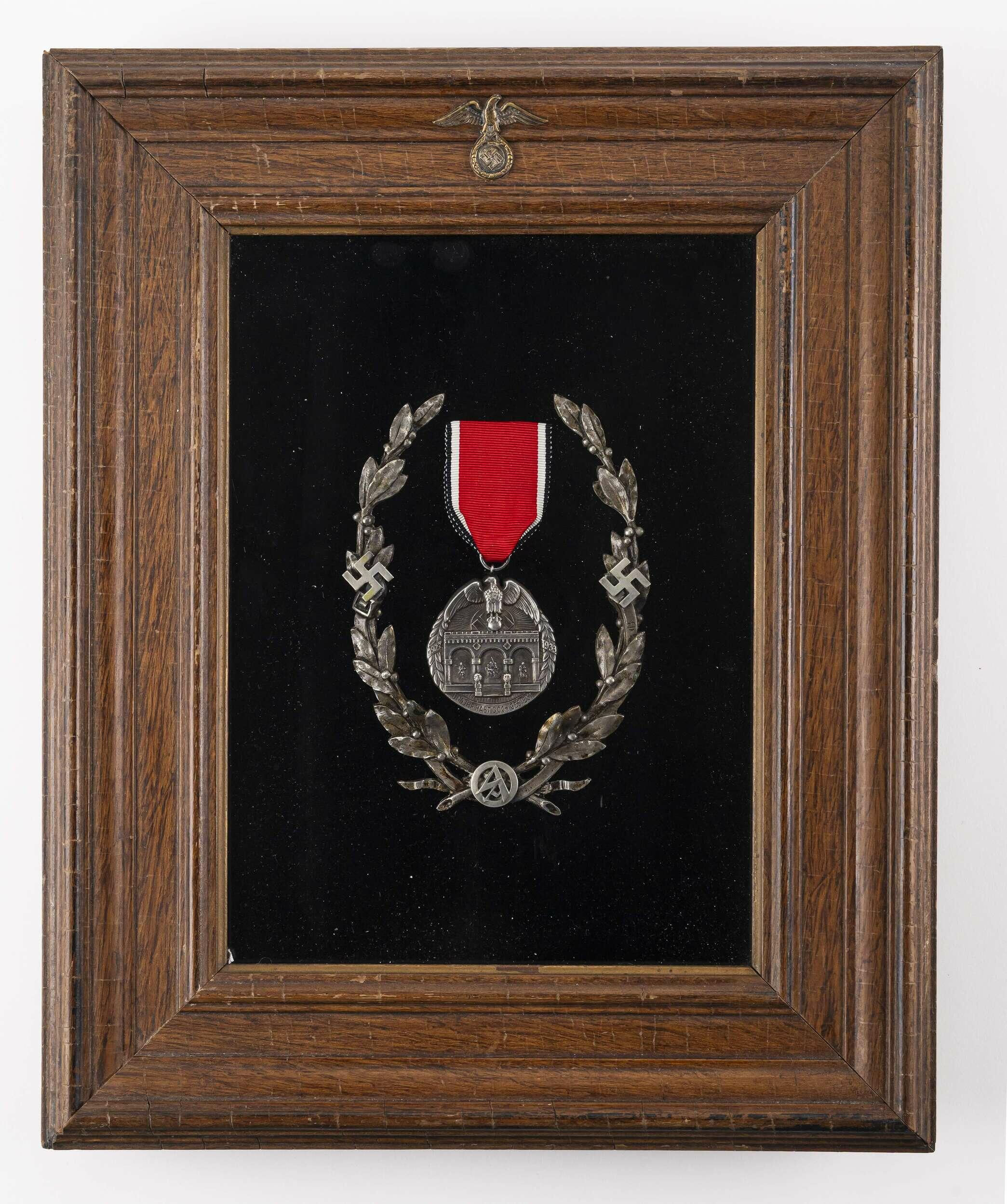 210.10: History, german