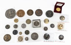 100.100: Multiple Lots - Medals