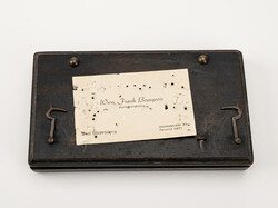 Preußen, Münzwaage mit 22 quadratischen Messinggewichten mit ...