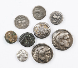 GRIECHEN, Lot zu neun Münzen, darunter exempl. zwei makedonische ...