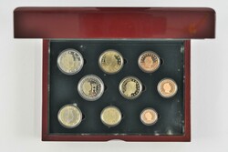 1 Cent bis 2 Euro, 2004, Kursmünzensatz, gekapselt im Ausgabetui mit ...