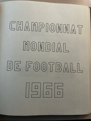 Sports - Football: 1950-2002, in two stockbooks mint and used ...