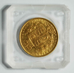 1864 Britain QV gold "Shield" Sovereign (KM736.2). Royal mint. 22mm, ...