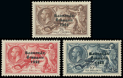 Ireland: 1935 re-engraved 2s.6d. to 10s. fine mint. S.G. 99-101, cat. ...