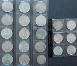 Ca. 1950-1980, Lot von 21 großformatigen Silber-Gedenkmünzen, viele ...