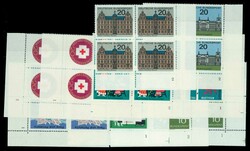 11 Eckrand-Viererblocks mit verschiedenen, teils seltenen Formnummern ...