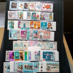 ALL WORLD, ARAB STATES, ** collection/accumulation on leaves. Bahrain ...