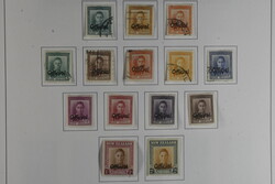 New Zealand, **/*/used. Album with stamps, s/s and many minisheets ...