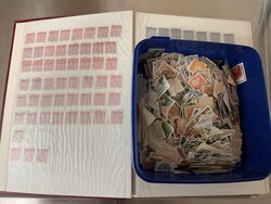 = accumulation. Three banana boxes with empty albums. Approx. 45 kg.